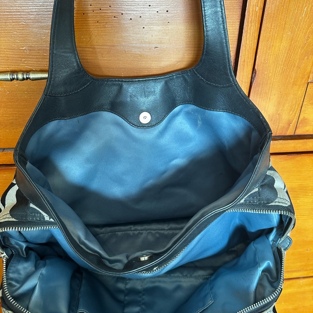 Coach Lexi Black & Gray Signature Jacquard Leather - Picture 5 of 5